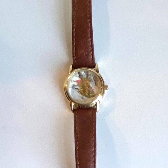 ⚡️Host Pick⚡️Limited Edition Vintage Pooh Snowflake Watch #849 of 1000🌟 - Picture 8 of 16